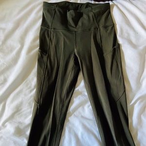 LULULEMON 18" Cropped Leggings